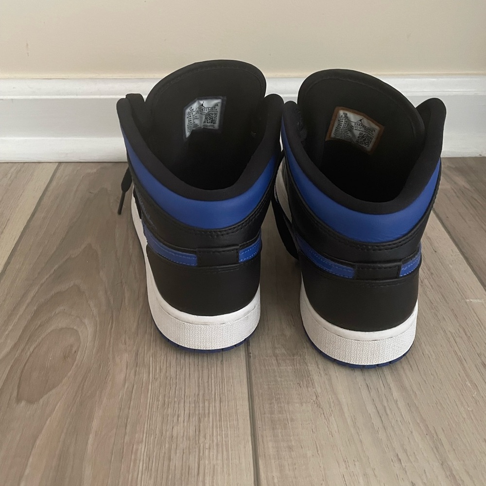 Air Jordan’s Nike Sneakers - Picture 2 of 4